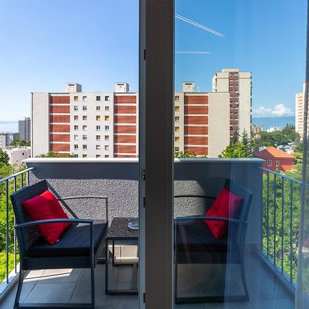Brand New Apartment Close To The Beach, City Center And University Of Rijeka - Apartment Karlo Exteriör bild