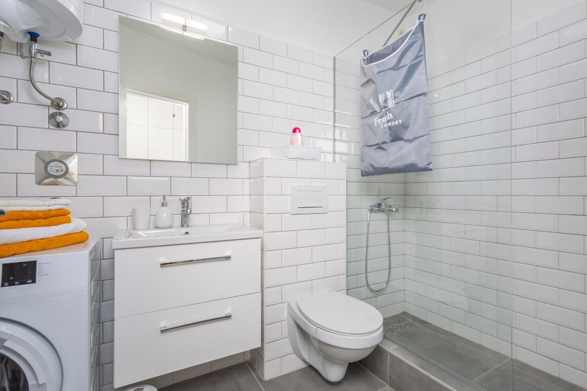 Brand New Apartment Close To The Beach, City Center And University Of Rijeka - Apartment Karlo Exteriör bild